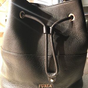 ♥️ Italian leather Furla Cross body bag